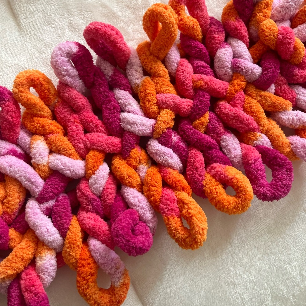 Looped with Love - Picture 8 of 8